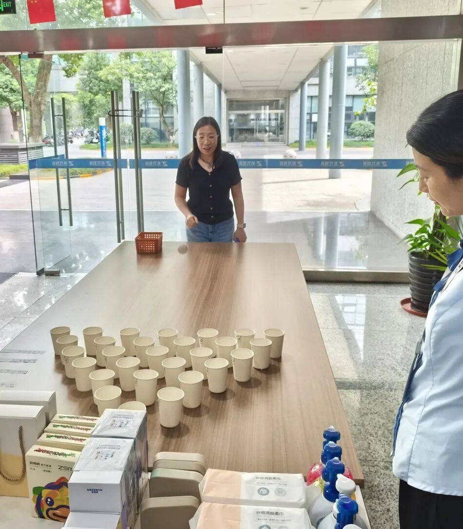 秋情满国庆”双节同庆活动圆满落幕PG麻将胡了软件园一期“月满中(图3)